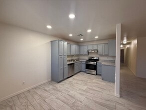 3249 Lomalai St in Kingman, AZ - Building Photo - Building Photo
