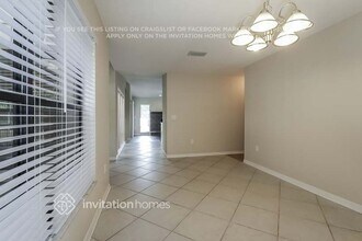 8907 68th Ave E in Bradenton, FL - Foto de edificio - Building Photo