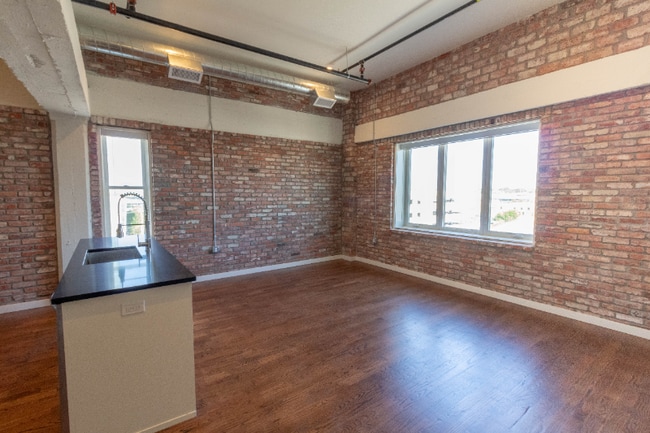 310 E 1st St in Tulsa, OK - Building Photo - Building Photo