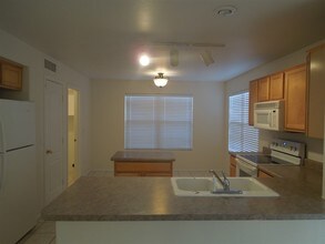 2017 N 128th Dr in Avondale, AZ - Foto de edificio - Building Photo