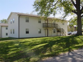 110 N Madison Ave in Knob Noster, MO - Building Photo - Other