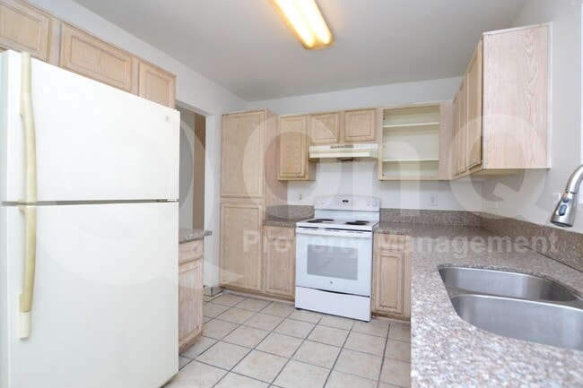 10713 W Montecito Ave in Phoenix, AZ - Building Photo - Building Photo
