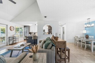 5111 Keystone Dr in Gulf Breeze, FL - Building Photo - Building Photo