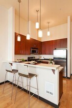 655 Crockett St in Seattle, WA - Building Photo - Building Photo