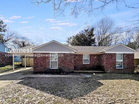 2645 Eastbrook Dr in Horn Lake, MS - Building Photo