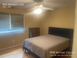 806 Andrea Ln in Hanahan, SC - Foto de edificio - Building Photo