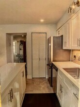980 7th Ave S, Unit 101 in Naples, FL - Building Photo - Building Photo