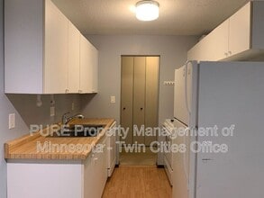 8045 Xerxes Ave S in Minneapolis, MN - Building Photo - Building Photo
