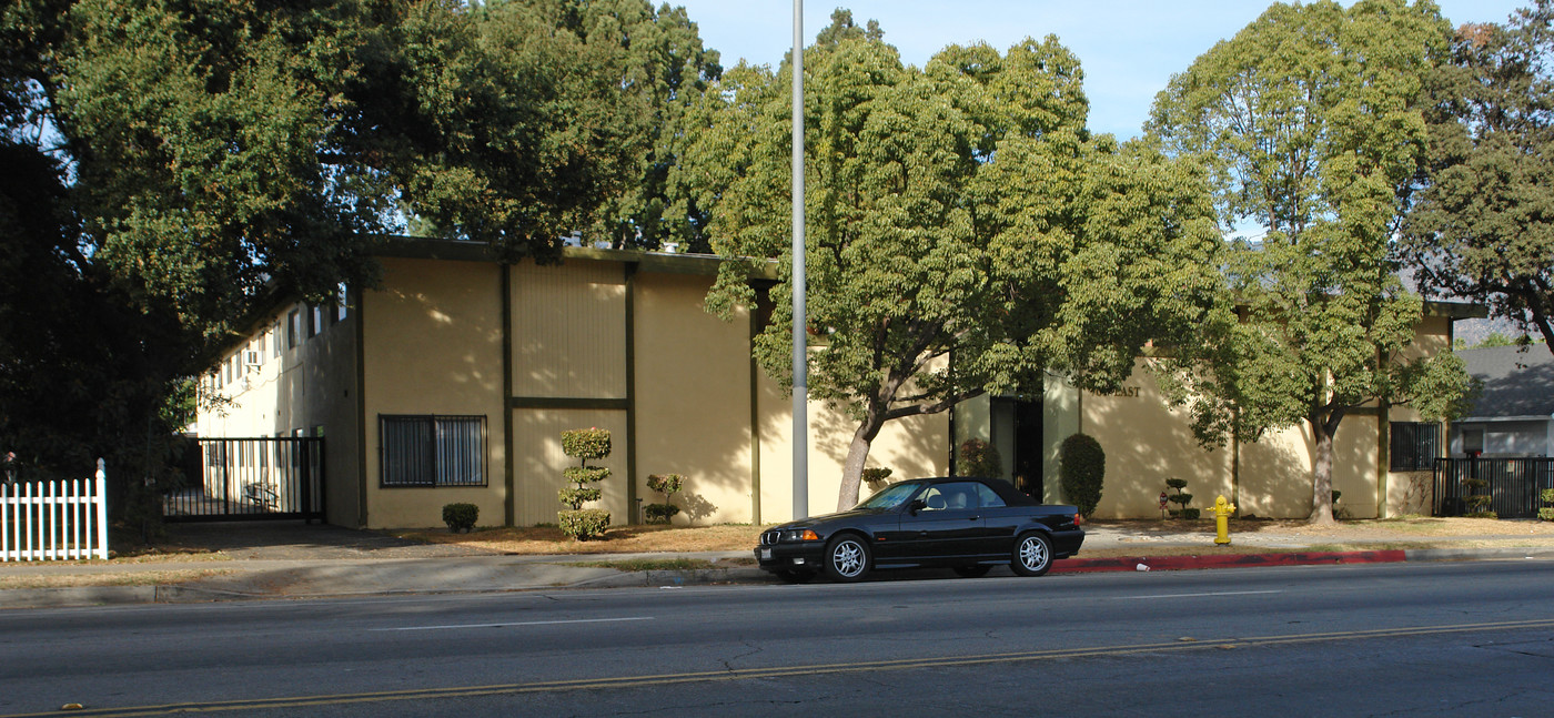 761 E Orange Grove Blvd in Pasadena, CA - Building Photo