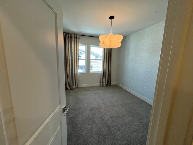 5592 Holly Bay Ave, Unit C in Dublin, CA - Building Photo - Building Photo