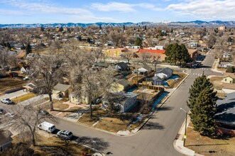 895 Grove St in Denver, CO - Building Photo - Building Photo