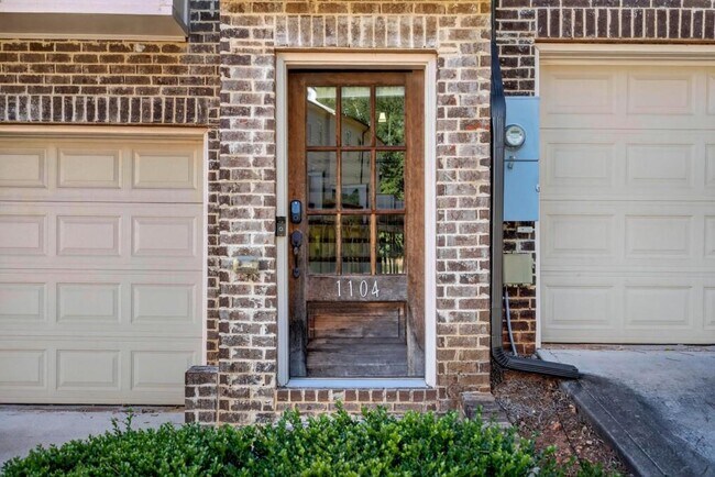 1104 Bakary Ct in Decatur, GA - Building Photo - Building Photo