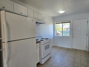 2824 Del Paso Blvd in Sacramento, CA - Building Photo - Building Photo
