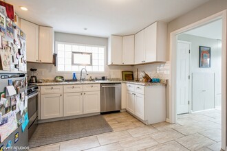 2053 W Cuyler Ave in Chicago, IL - Building Photo - Building Photo