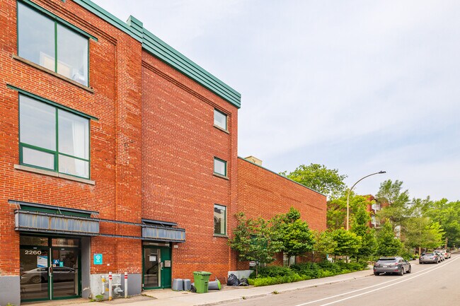 2266 Parthenais Rue in Montréal, QC - Building Photo - Building Photo