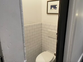 20A Fayette St, Unit 2 in Brooklyn, NY - Building Photo - Building Photo