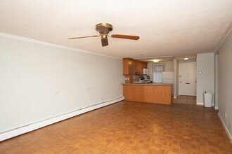 315 Neponset St in Norwood, MA - Building Photo - Building Photo