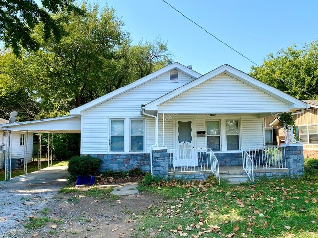 property at 1306 N Union Ave