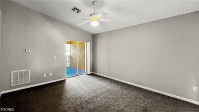 1239 SE 8th St in Cape Coral, FL - Building Photo - Building Photo