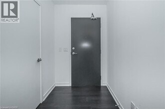 85 Duke St W in Kitchener, ON - Building Photo - Building Photo