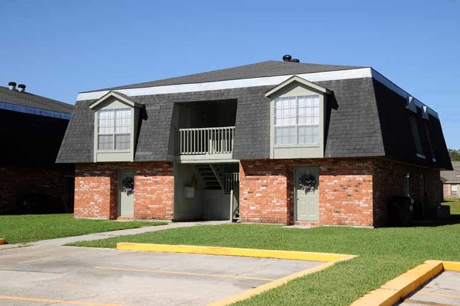 Baywood Apartments in Houma, LA - Foto de edificio - Building Photo