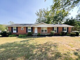 2108 Barkley Dr in Clarksville, TN - Building Photo