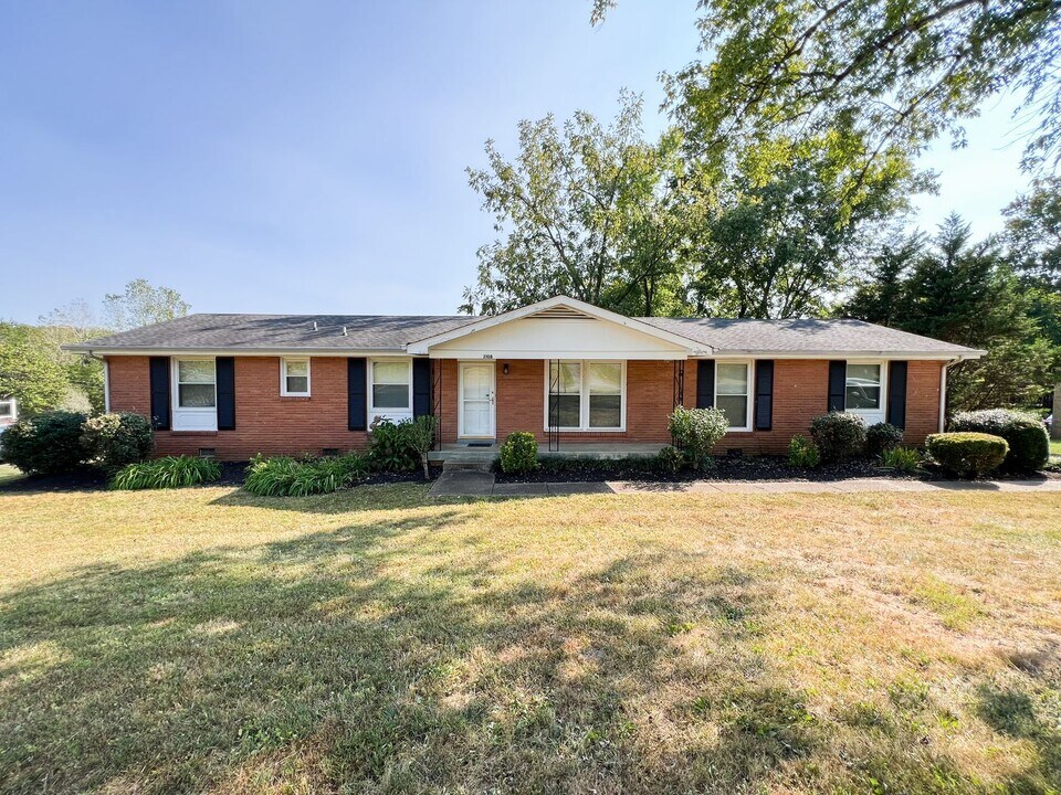 2108 Barkley Dr in Clarksville, TN - Building Photo