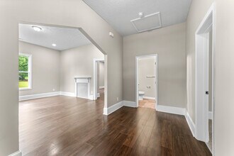 727 E Broadway St in Griffin, GA - Building Photo - Building Photo