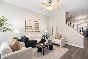 57 E Heath St in Baltimore, MD - Building Photo