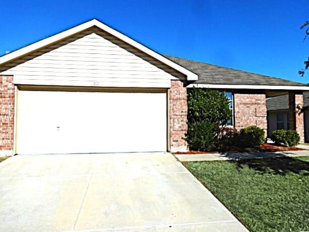 property at 812 Poncho Ln