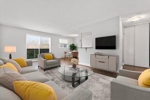 Treeview Towers in Guelph, ON - Building Photo