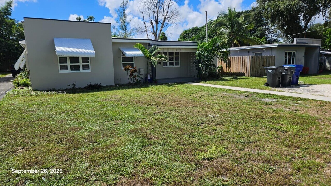 2640 Garfield St in Hollywood, FL - Building Photo