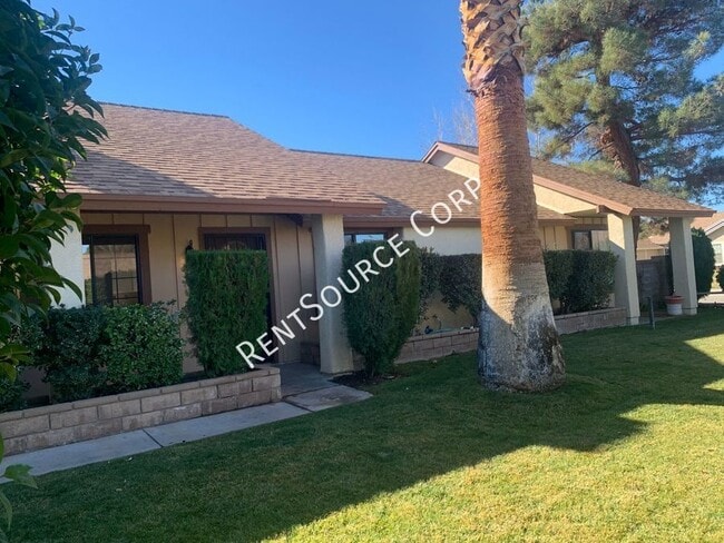 4202 E Ave Q12 in Palmdale, CA - Building Photo - Building Photo