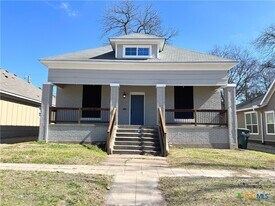 111 N 5th St in Temple, TX - Building Photo