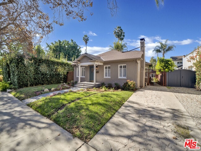 743 N Orange Dr in Los Angeles, CA - Building Photo - Building Photo