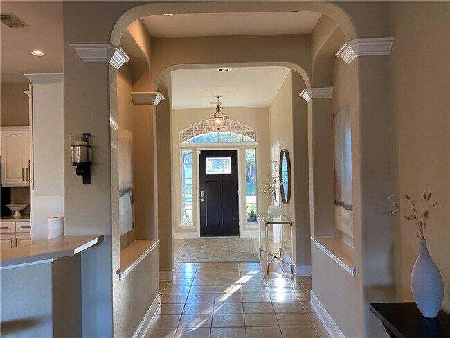 2437 Arbor Dr in Round Rock, TX - Building Photo - Building Photo