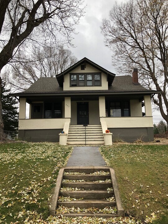 551 7th St W, Unit 1 in Hastings, MN - Building Photo