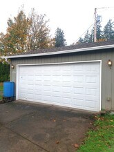 12146 SE Rhone St in Portland, OR - Building Photo - Building Photo