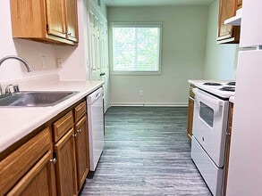 Meadows at Green Tree in Clarksville, IN - Building Photo - Building Photo