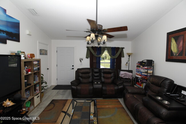 241 District St SE in Palm Bay, FL - Building Photo - Building Photo