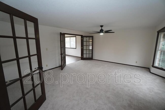3392 S Maze Ave in Boise, ID - Building Photo - Building Photo