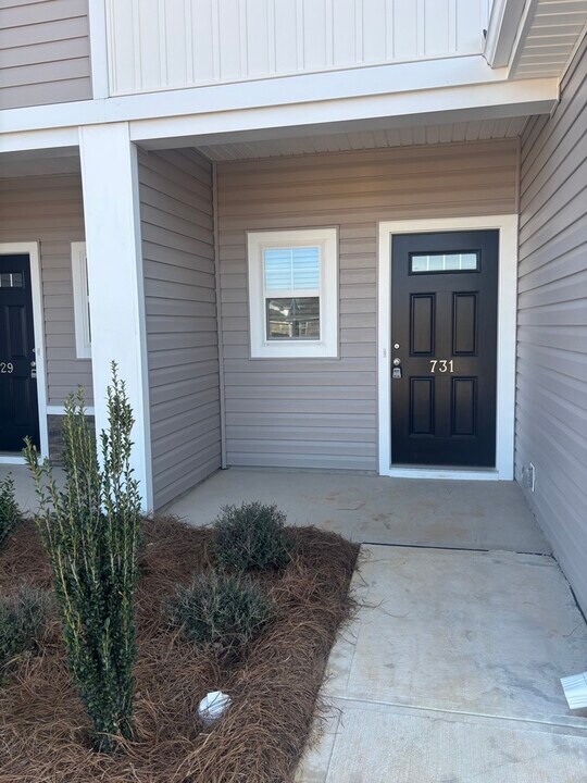 731 Gatestone Ln in Hopkins, SC - Building Photo
