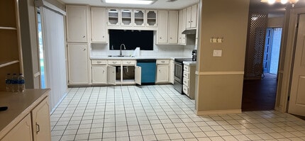 109 Laguna Dr in Victoria, TX - Building Photo - Building Photo