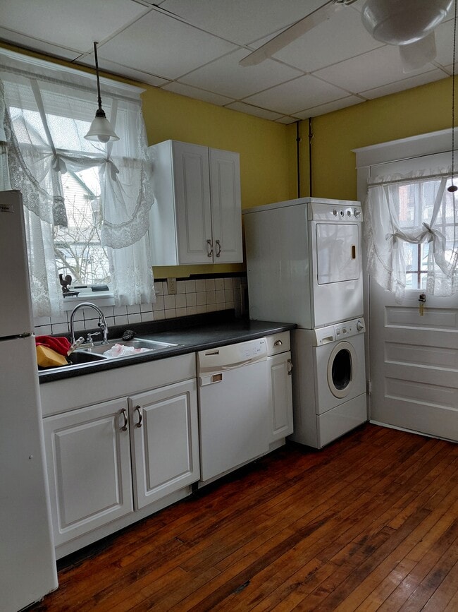 1 Euclid Ave, Unit 1st floor in Binghamton, NY - Foto de edificio - Building Photo