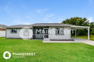 511 Fletcher St in Port Charlotte, FL - Building Photo