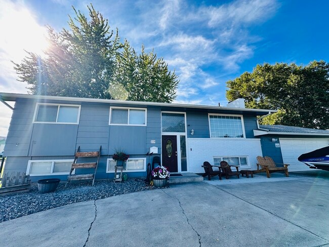 219 Thayer Dr in Richland, WA - Foto de edificio - Building Photo