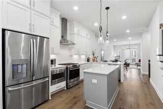 4217 Deming Cir in Atlanta, GA - Building Photo - Building Photo