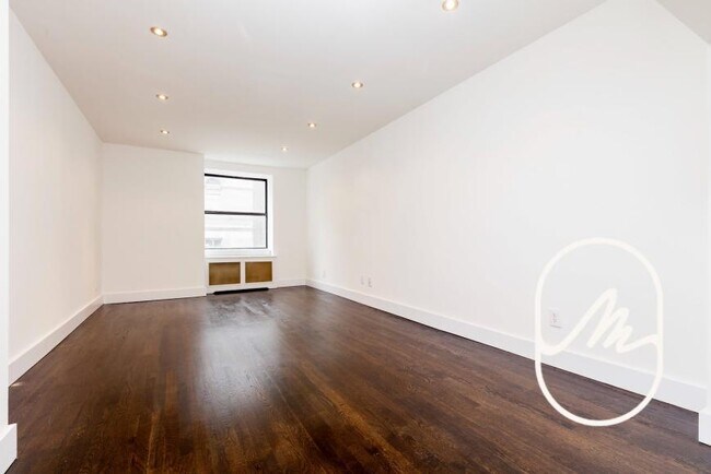 property at 27 W 16th St