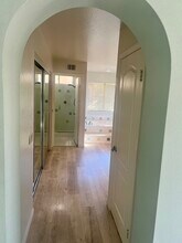 5018 Evanwood Ave in Oak Park, CA - Building Photo - Building Photo