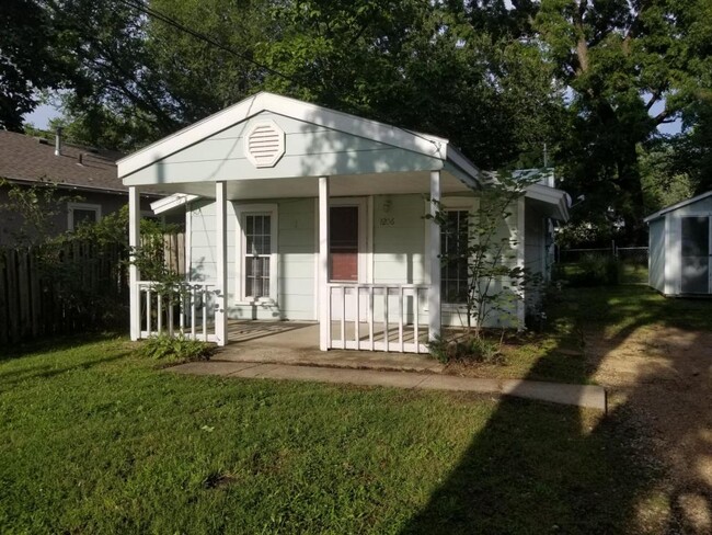 1206 Haskell Ave in Lawrence, KS - Building Photo - Building Photo